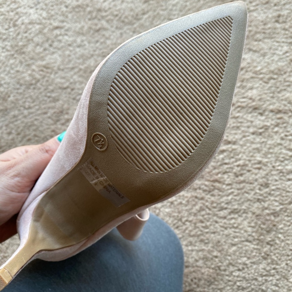 Heels - Picture 4 of 4